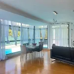 Great V4 With Private Salt Pool Ferienhaus *